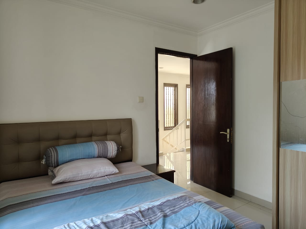 Rumah Disewakan di Cluster Taman Beverly Lippo Cikarang